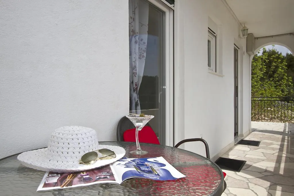 Villa Yvonne Trogir Apartament