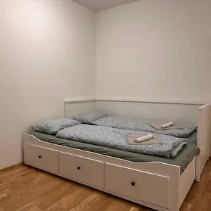  Apartman Muzeta11 - Modern Town With Balcony Ausztria
